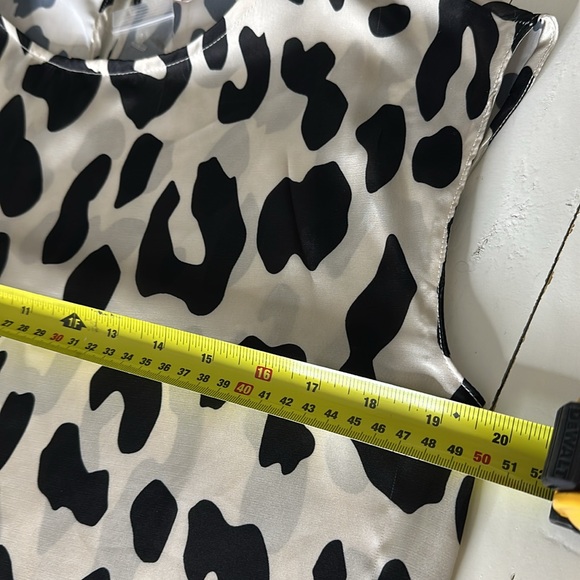 Philosophy size XS new with tags, leopard print silk like sleeveless top NWOT - Picture 5 of 8